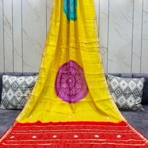 Beautiful Bandhani saree!!😍