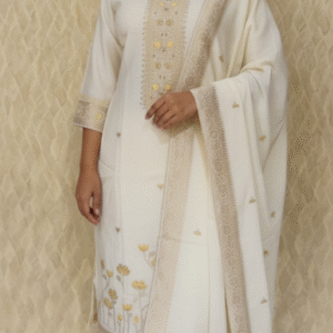 kurti pent duppataa 3 pcs set 
jari weaving work 🤍